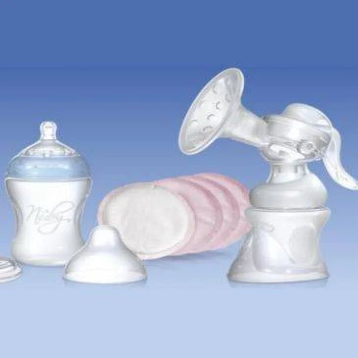 Nuby Set Tiralatte e Biberon