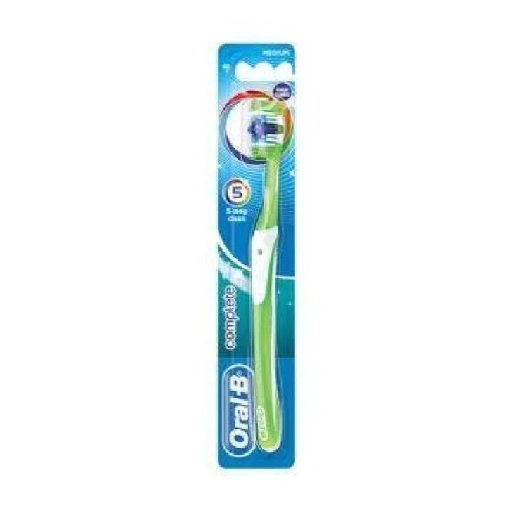Oral B Complete 5 in 1 Spazzolino