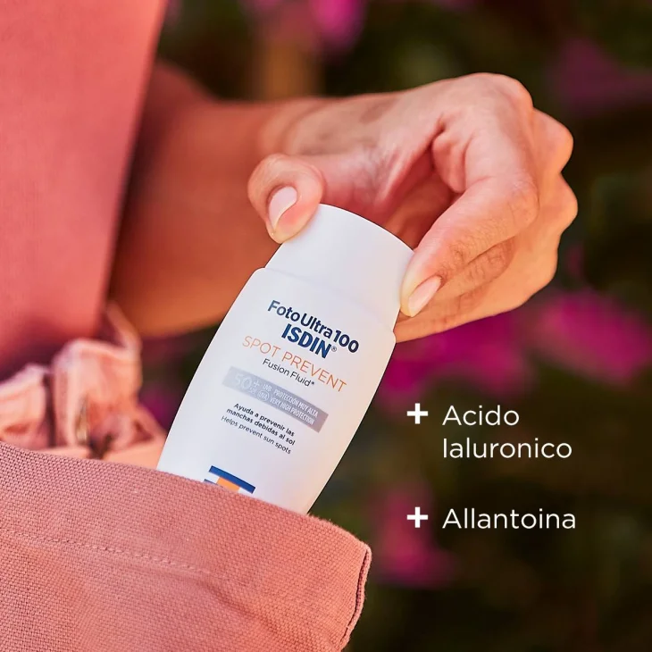 Isdin FotoUltra100 Spot Prevent Fusion Fluid Protezione Solare Viso SPF 50+ SPF Reale 100+