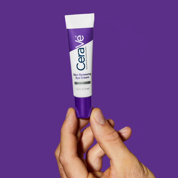 CeraVe Skin Renewing Crema Contorno Occhi Peptidi Per i Primi Segni dell'Età 15ml