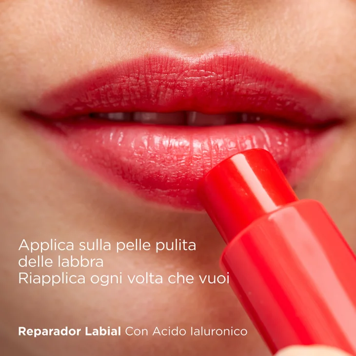 Isdin Reparador Labial Rosso Stick labbra colorato con acido ialuronico che fornisce fino a 24 ore di idratazione intensa Colore Rosso 4 grammi