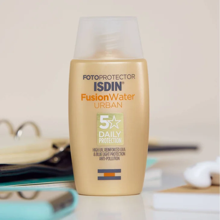 Isdin Fotoprotector Viso Fusion Water Urban SPF30 Fotoprotettore per il viso 50 ml