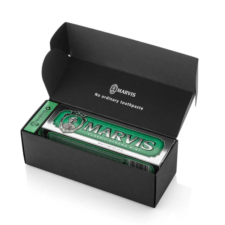 Marvis Classic Holder Set Dentifricio Classic Strong Mint 85 ml +1 Porta Dentifricio Verde
