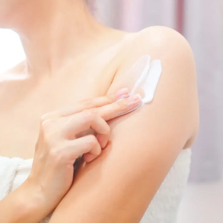 Dermovitamina Calmilene Fluido Idratante Pelle Sensibile E Molto Secca - Formato: 250 ml