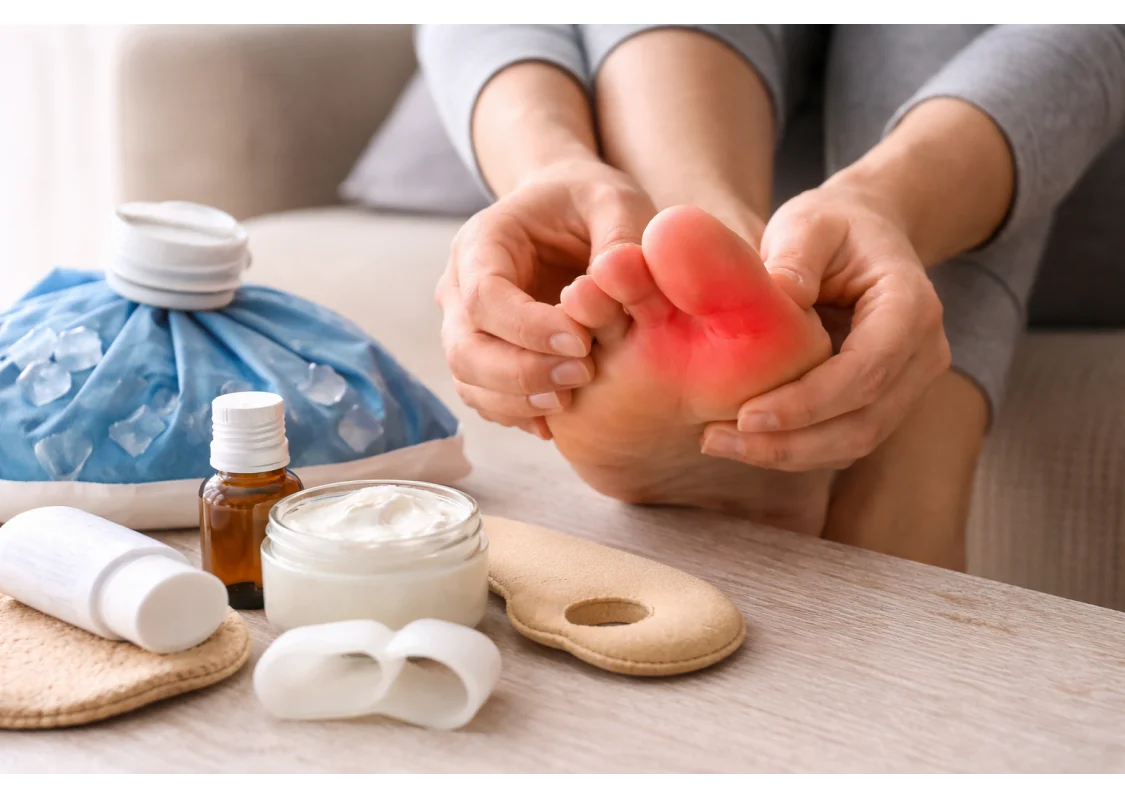 Dolore all’alluce: cause più comuni e rimedi efficaci