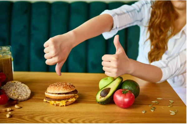 Dieta per il colesterolo alto: cosa preferire e quali cibi evitare