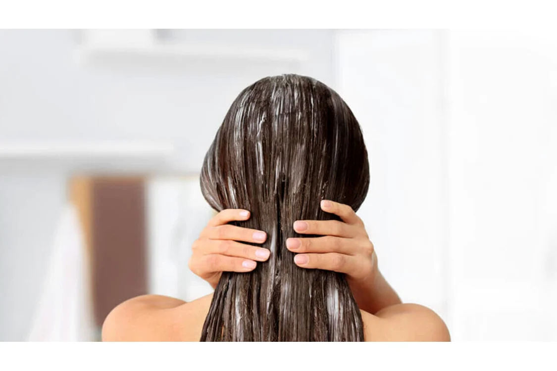 Olaplex: a cosa serve e come utilizzarlo per ricostruire i capelli danneggiati Olaplex: a cosa serve e come utilizzarlo per ricostruire i capelli danneggiati