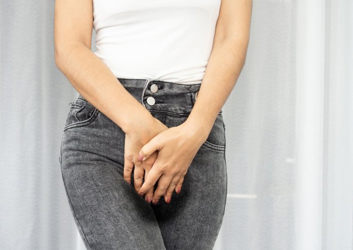 Perdite di urina in menopausa: cause, rimedi e strategie per affrontarle Perdite di urina in menopausa: cause, rimedi e strategie per affrontarle
