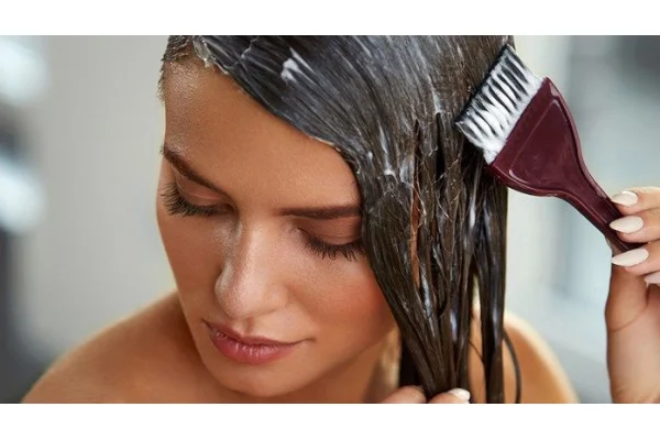 Come fare una perfetta tinta per capelli in casa