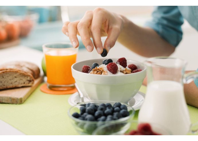 Colazione dietetica: cosa mangiare per rimanere in forma Colazione dietetica: cosa mangiare per rimanere in forma
