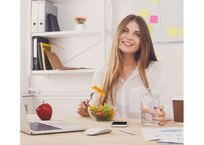 Pausa pranzo in ufficio: cosa mangiare? Pausa pranzo in ufficio: cosa mangiare?