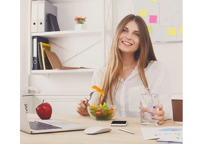 Pausa pranzo in ufficio: cosa mangiare?