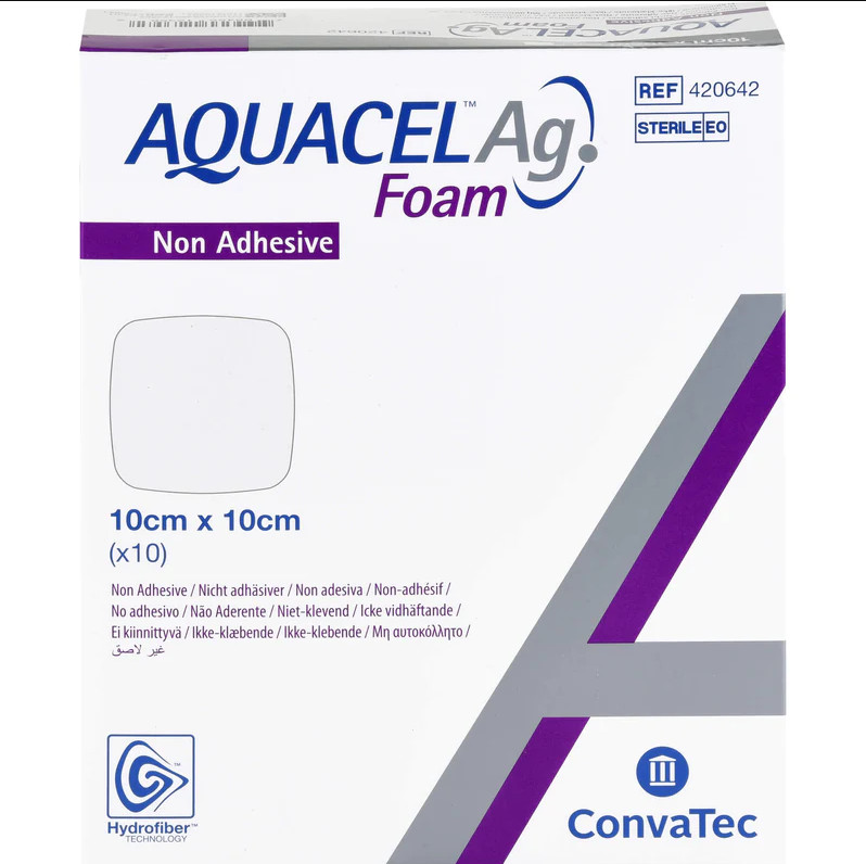 Convatec Aquacel Ag Foam Medicazione Antisettica Non Adesiva 10x10 cm 10 Pezzi