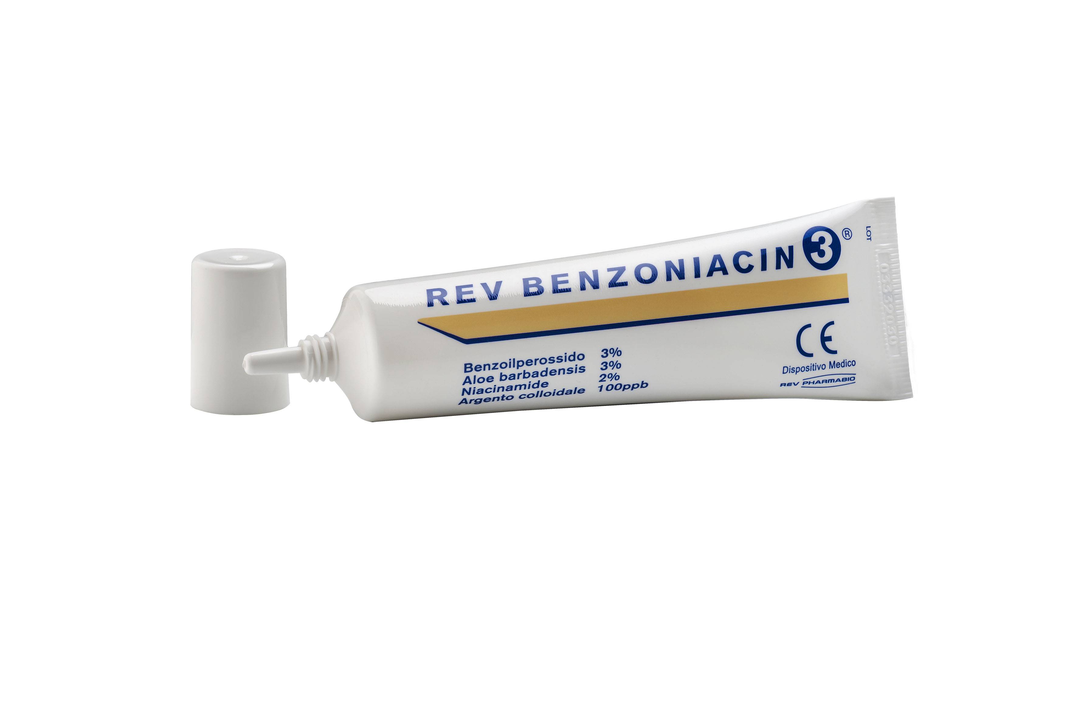 Pharmabio Rev Benzoniacin 3 Trattamento Topico dell'Acne 30 ml